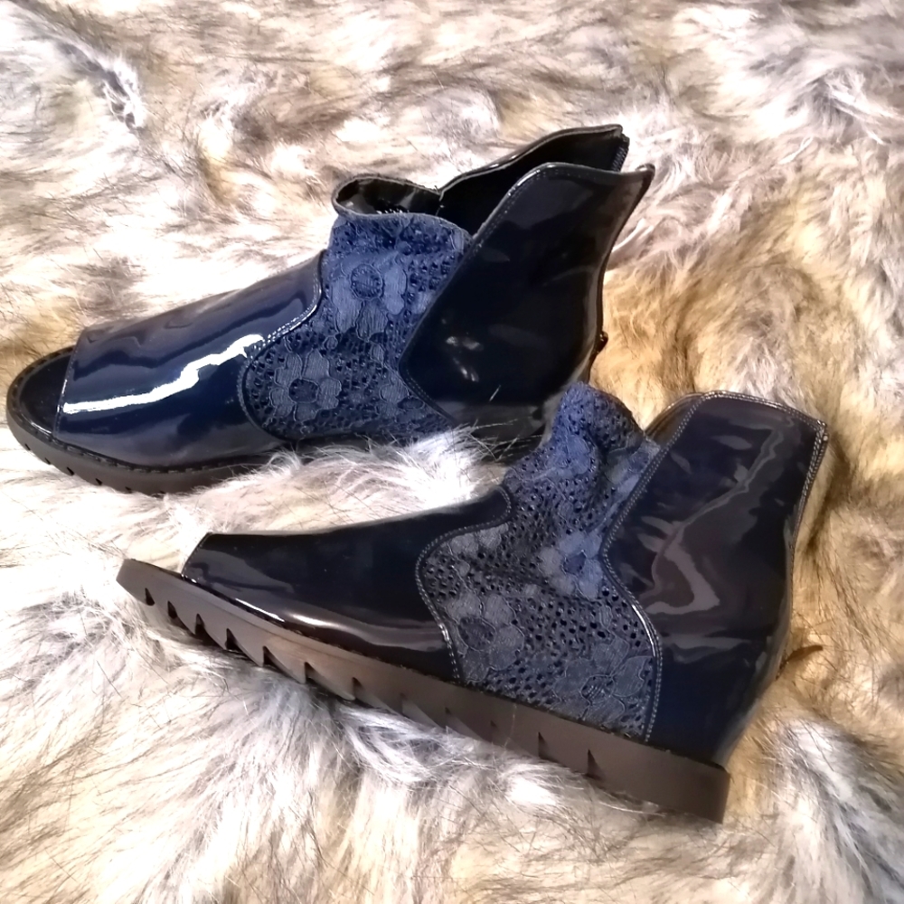 Look Taller Height Increasing Black Boot. Brand New Spring Summer elevato boot.